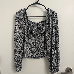 Long sleeve floral top